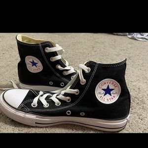 black converse !